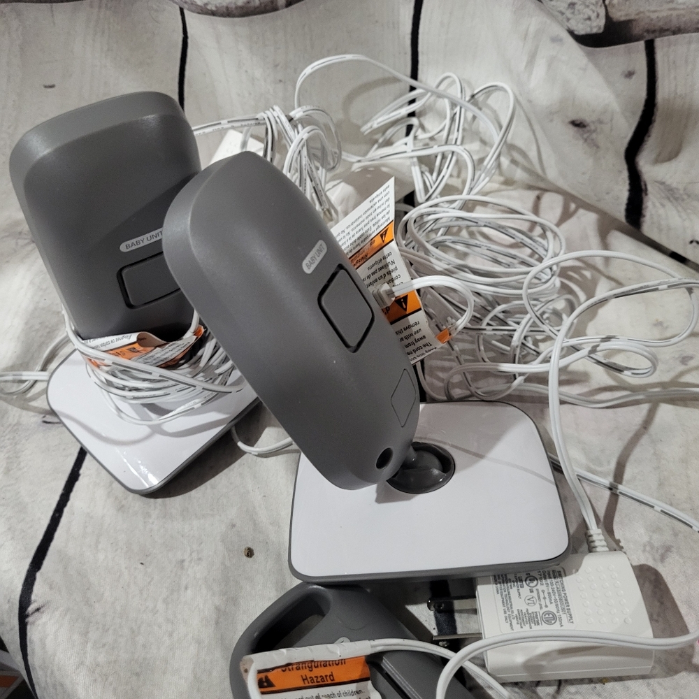 VTech White Video Baby Monitor Set - Picture 2 of 4